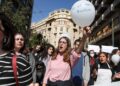 Εύοσμος: Σιωπηρή συγκέντρωση για τον 15χρονο που σκοτώθηκε στην τραγωδία στα Τέμπη