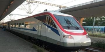 Η Hellenic Train ξεκινά και πάλι δρομολόγια – Όχι με τρένα, αλλά με λεωφορεία