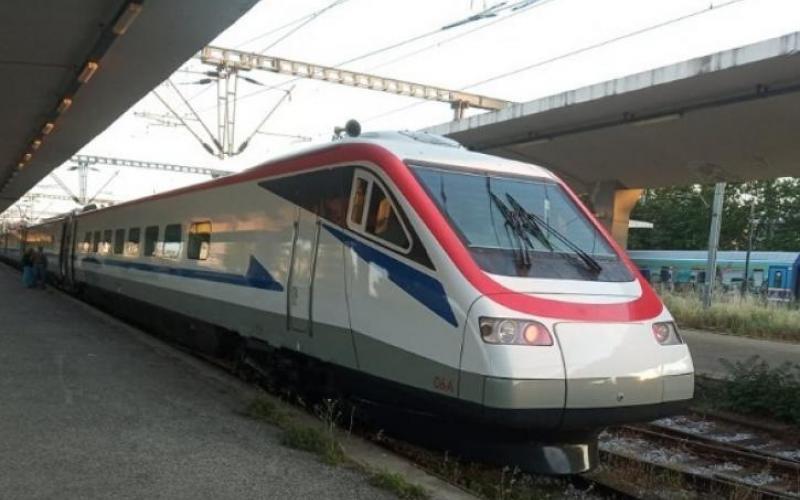 Η Hellenic Train ξεκινά και πάλι δρομολόγια – Όχι με τρένα, αλλά με λεωφορεία