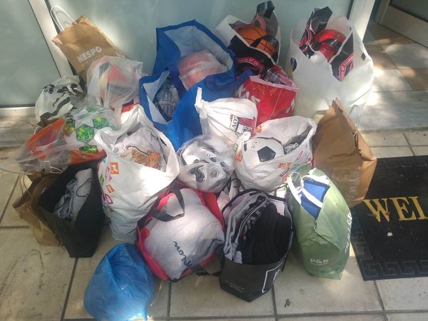 Κορδελιό: Αθλητικά είδη για άπορα παιδιά συγκέντρωσαν μαθητές στη μνήμη του 15χρονου Παναγιώτη που σκοτώθηκε στα Τέμπη