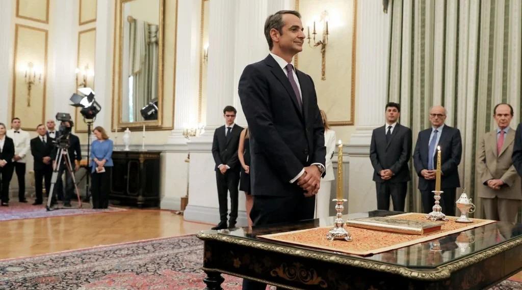 Ορκίζεται το μεσημέρι η νέα κυβέρνηση – “Ξεκινά άλλος ένας κύκλος σκληρής δουλειάς”