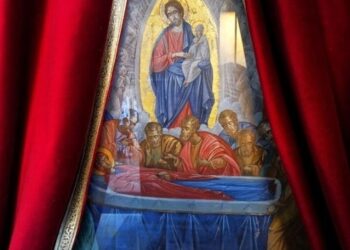 Με λαμπρότητα γιορτάζεται η Παναγιά σε όλη την Ελλάδα