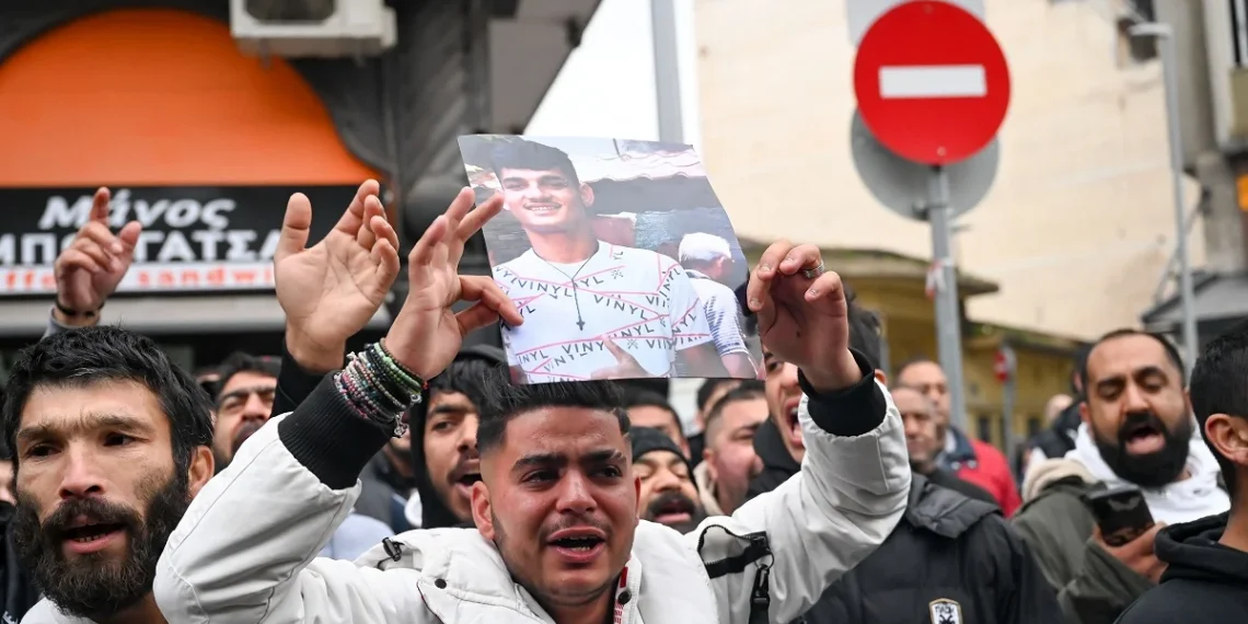 Θεσσαλονίκη – Θάνατος 16χρονου Ρομά: Να δικαστεί για ανθρωποκτονία από πρόθεση προτείνει ο εισαγγελέας για τον αστυνομικό