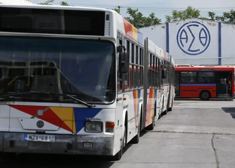 Σταϊκούρας από Θεσσαλονίκη: Θα υπάρξουν προσλήψεις συμβασιούχων στον ΟΑΣΘ