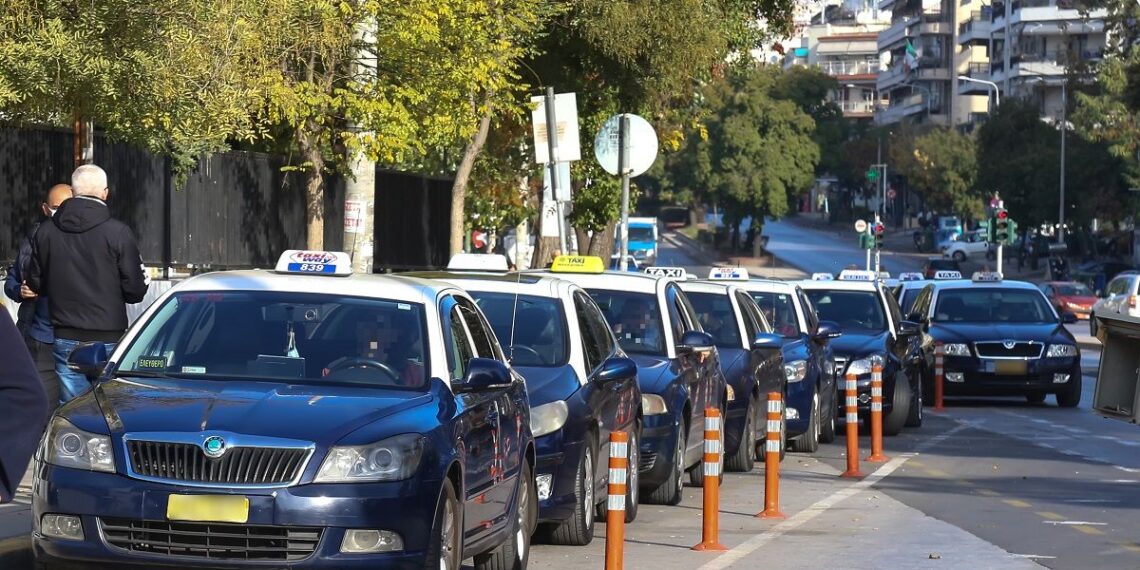 Θεσσαλονίκη: Ντελιβεράς μαχαίρωσε ταξιτζή μετά από καβγά στον δρόμο