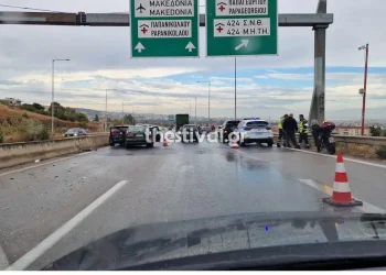Θεσσαλονίκη: Καραμπόλα 10 οχημάτων στον Περιφερειακό – Τρεις τραυματίες