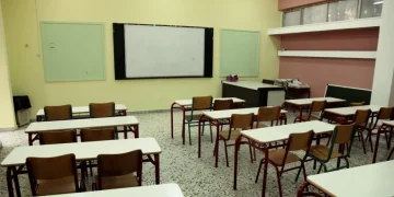 Μαθητής έριξε αναμμένο πυρσό σε σχολική αίθουσα στο Λαγκαδά