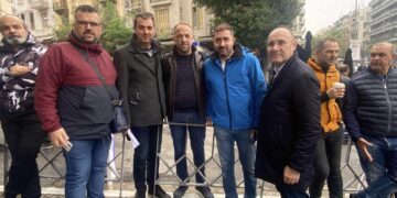 Ο Εμπορικός Σύλλογος Ευόσμου Κορδελιού στη διαμαρτυρία για το φορολογικό νομοσχέδιο
