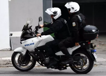 Δυτική Θεσσαλονίκη: Νεαροί προσπάθησαν να ληστέψουν αστυνομικό αλλά συνελήφθησαν