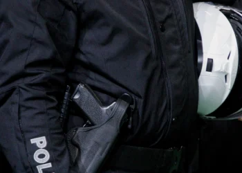 Θεσσαλονίκη: Φοιτητής έκλεψε κράνος αστυνομικού για… challenge στο TikTok