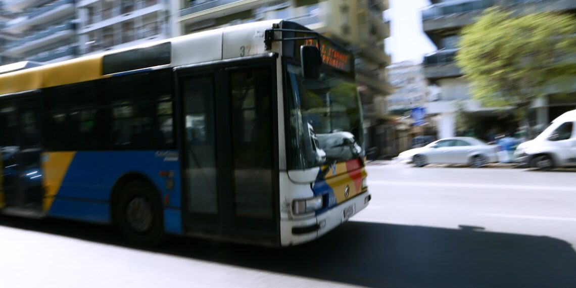 Θεσσαλονίκη: Αλγερινός έκλεψε τουλάχιστον 10 πορτοφόλια σε αστικά λεωφορεία μέσα σε έναν μήνα