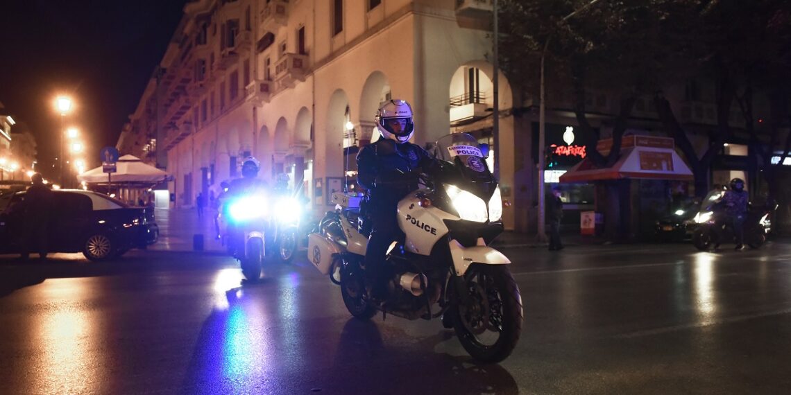 Θεσσαλονίκη: Χτύπησε και λήστεψε δύο γυναίκες κοντά σε στάση λεωφορείων