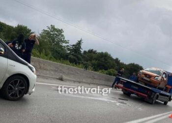 Θεσσαλονίκη: Δυο τροχαία με πέντε οχήματα με το… καλημέρα στο Δερβένι