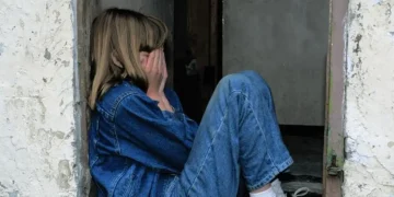 Θεσσαλονίκη: Αναζητούνται δύο ανήλικες για ξυλοδαρμό 15χρονης – Της έριξαν γροθιά στο μάτι