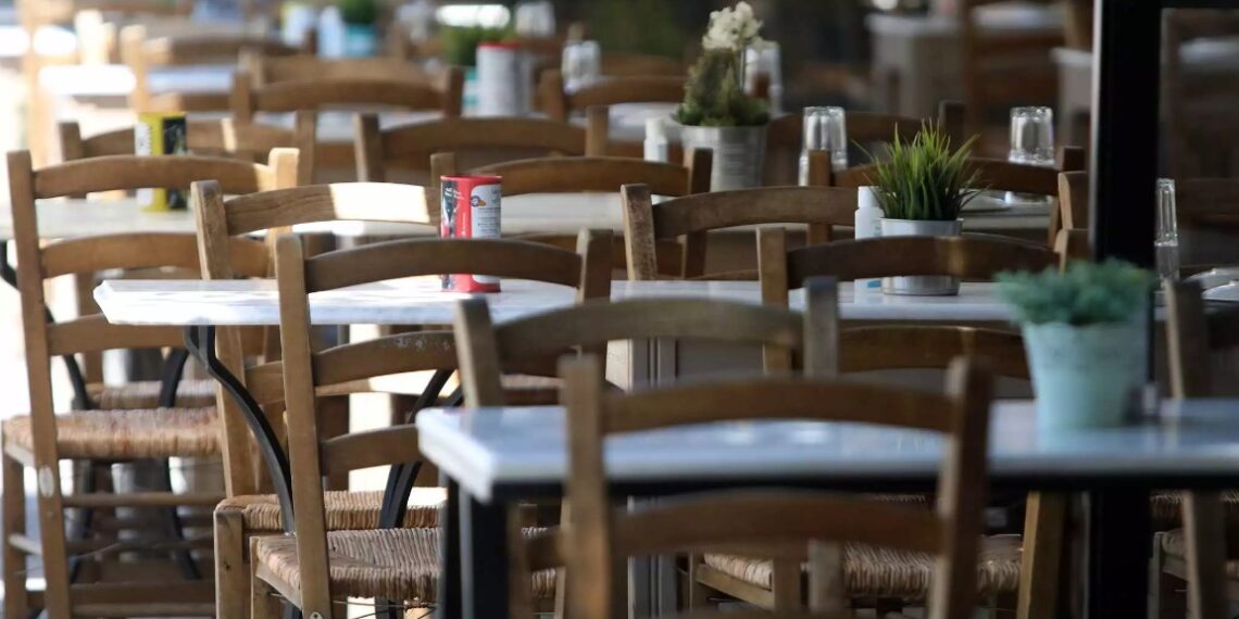 Δήμος Θεσσαλονίκης: Ξεκινά σήμερα η επιχείρηση “σκούπα” για τα τραπεζοκαθίσματα που καταπατούν δημόσιο χώρο