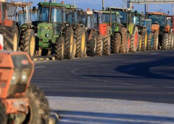 Χαλκιδική: Οι αγρότες κλείνουν επ’ αόριστον την Εθνική Οδό Θεσσαλονίκης-Μουδανιών