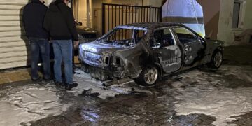 Αυτοκίνητο τυλίχθηκε στις φλόγες στον Εύοσμο