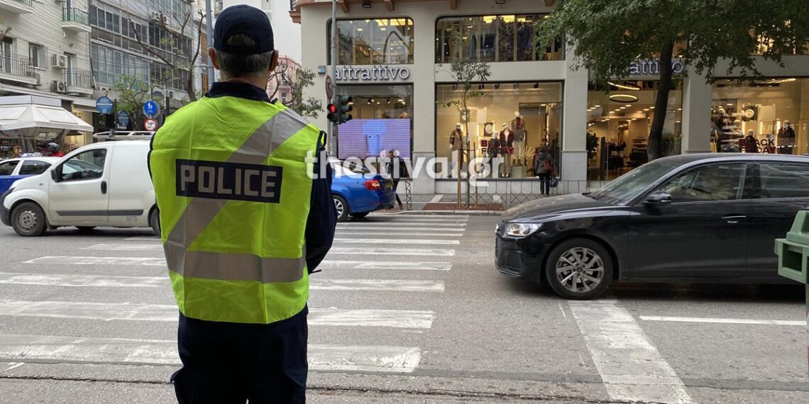 Θεσσαλονίκη: Οδηγός επιτέθηκε σε αστυνομικό της Τροχαίας που του επέβαλε πρόστιμο