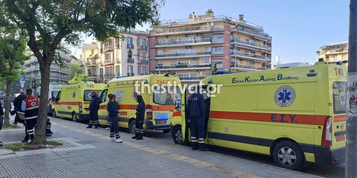 Μειωμένα τα ασθενοφόρα του ΕΚΑΒ στη Θεσσαλονίκη – “Καμπανάκι” και ειδικό σχέδιο για τη Χαλκιδική