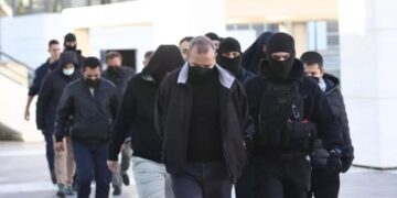 Υπόθεση 12χρονης στον Κολωνό: Ισόβια στον Μίχο – Αποφυλακίζεται η μητέρα