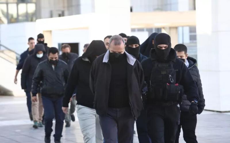 Υπόθεση 12χρονης στον Κολωνό: Ισόβια στον Μίχο – Αποφυλακίζεται η μητέρα