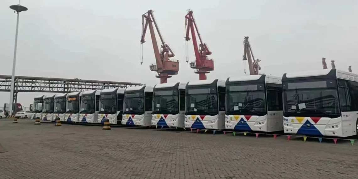 Θεσσαλονίκη: Ξεκίνησαν τα δοκιμαστικά δρομολόγια για έξι ηλεκτρικά λεωφορεία του ΟΑΣΘ