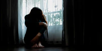 Κορδελιό: Θώπευσε 11χρονη και την μαχαίρωσε στο πόδι απειλώντας την να μην το πει