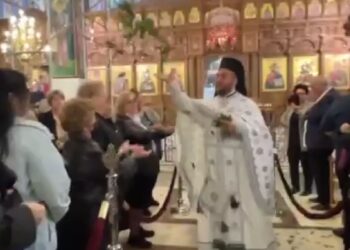 Θεσσαλονίκη: Βίντεο από την εντυπωσιακή Πρώτη Ανάσταση στον Ι.Ν. Αγίας Παρασκευής Μενεμένης