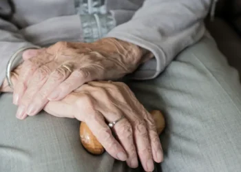 Θεσσαλονίκη: Αρνούνται τις κατηγορίες οι υπεύθυνοι του γηροκομείου για τον θάνατο 28 ηλικιωμένων – Ξεκίνησε η δίκη