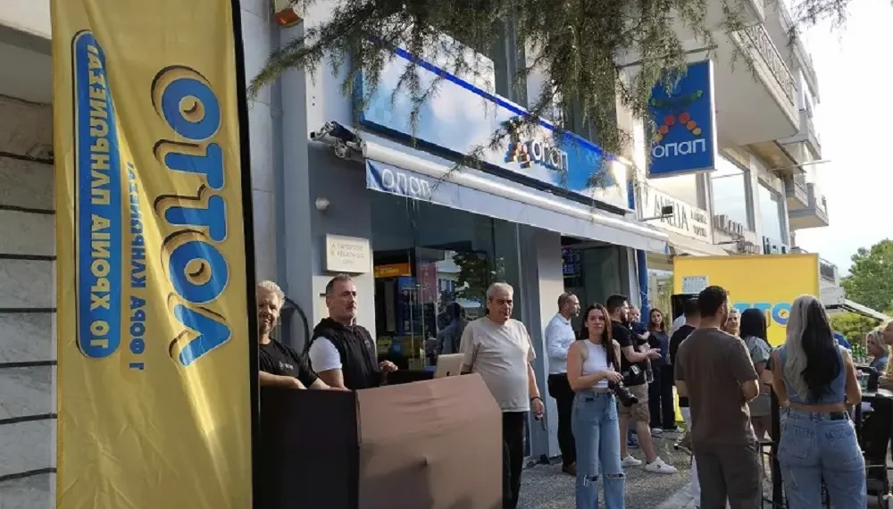 Εύοσμος: Μεγάλη γιορτή για το υπερτυχερό δελτίο ΛΟΤΤΟ που παίχτηκε σε κατάστημα ΟΠΑΠ