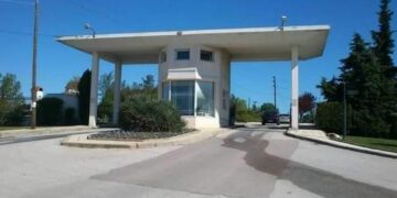 Είχαν ρημάξει στις κλοπές τα οχήματα έξω από τα Κοιμητήρια Ευόσμου