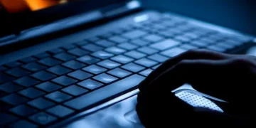 Θεσσαλονίκη: Έπεισε 55χρονη να του δώσει 100.000 ευρώ για δήθεν επένδυση σε κρυπτονομίσματα