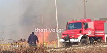 Φωτιά σε τρία φορτηγά τα ξημερώματα στη Θεσσαλονίκη