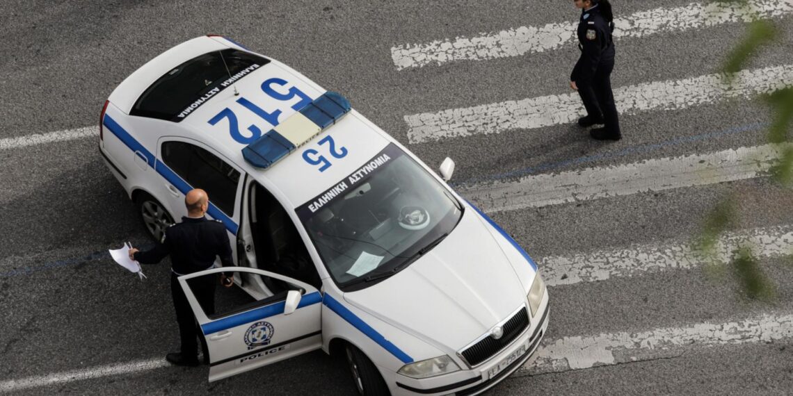 Θεσσαλονίκη: Συνελήφθη 26χρονη που κλείδωσε τον 7χρονο γιο της στο διαμέρισμα και πήγε στο super market
