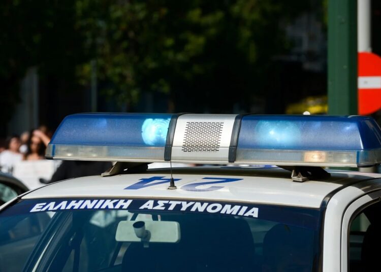 Θεσσαλονίκη: Σε διαθεσιμότητα ο αστυνομικός που κατηγορείται ότι προσπάθησε να λάβει αναρρωτική άδεια με ψευδείς ιατρικές γνωματεύσεις
