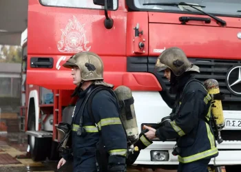 Θεσσαλονίκη: Συναγερμός μετά από καπνούς σε βυτιοφόρο με τα Μάλγαρα – Στο σημείο η Πυροσβεστική, εκτροπές στην κυκλοφορία