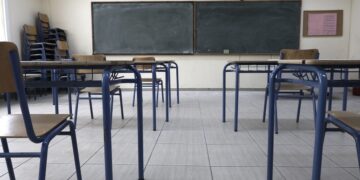 Θεσσαλονίκη: 14χρονοι κράτησαν “όμηρο” συμμαθητή τους στις τουαλέτες του σχολείου και τον βιντεοσκοπούσαν- Η σοκαριστική καταγγελία
