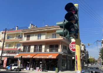 Εύοσμος: 14 ημέρες μετά το πρόβλημα στην οδό Παπάγου παραμένει