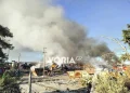 Θεσσαλονίκη: Πυρκαγιά σε εργοστάσιο με ανακυκλώσιμα – Επιχειρεί μεγάλη δύναμη της πυροσβεστικής (video)