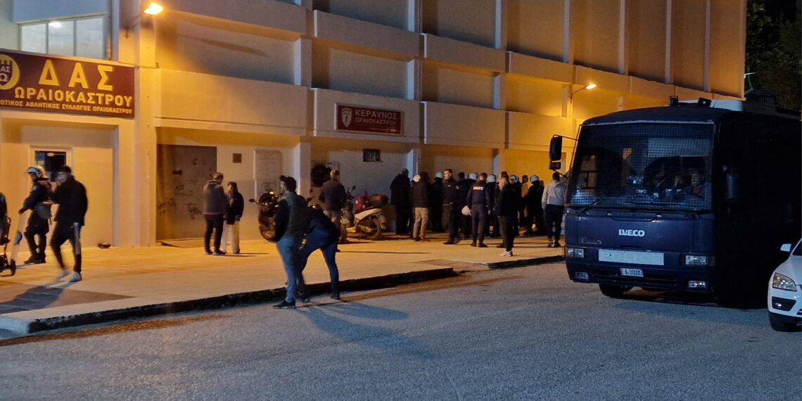 Θεσσαλονίκη: 59 προσαγωγές για το χθεσινό επεισόδιο έξω από το “Κονταξοπούλειο” Ωραιοκάστρου