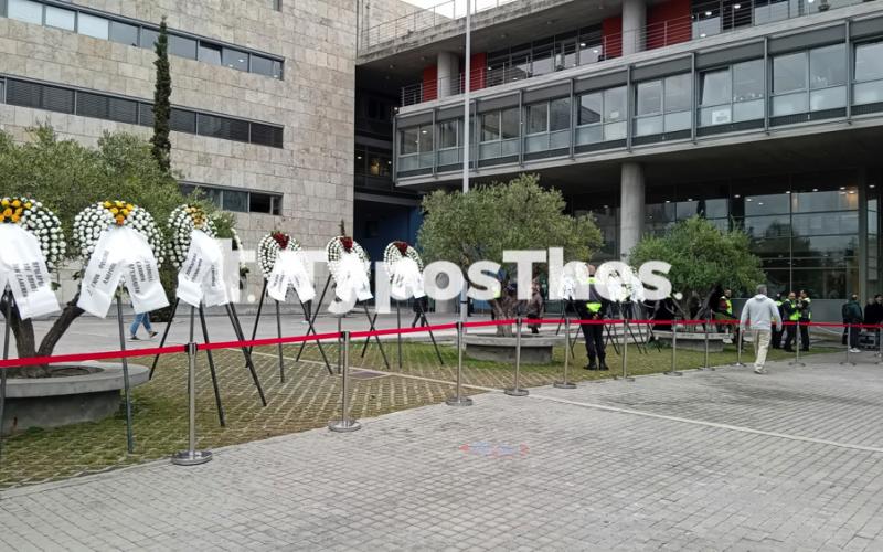 Η Θεσσαλονίκη αποχαιρετά τον Γιάννη Μπουτάρη – Στο δημαρχείο η σορός του (Εικόνες)