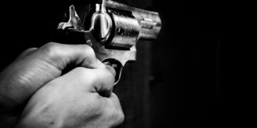Εύοσμος: Απόπειρα ληστείας – Τράπηκαν σε φυγή οι ένοπλοι μετά τις φωνές του υπαλλήλου