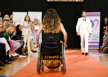 Θεσσαλονίκη: Μια ξεχωριστή επίδειξη μόδας με μοντέλα Άτομα με Αναπηρία στο δημαρχείο Θεσσαλονίκης