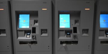 Μετρό Θεσσαλονίκης: Με εισιτήριο από αύριο και μόνο με μετρητά η έκδοση στα αυτόματα μηχανήματα