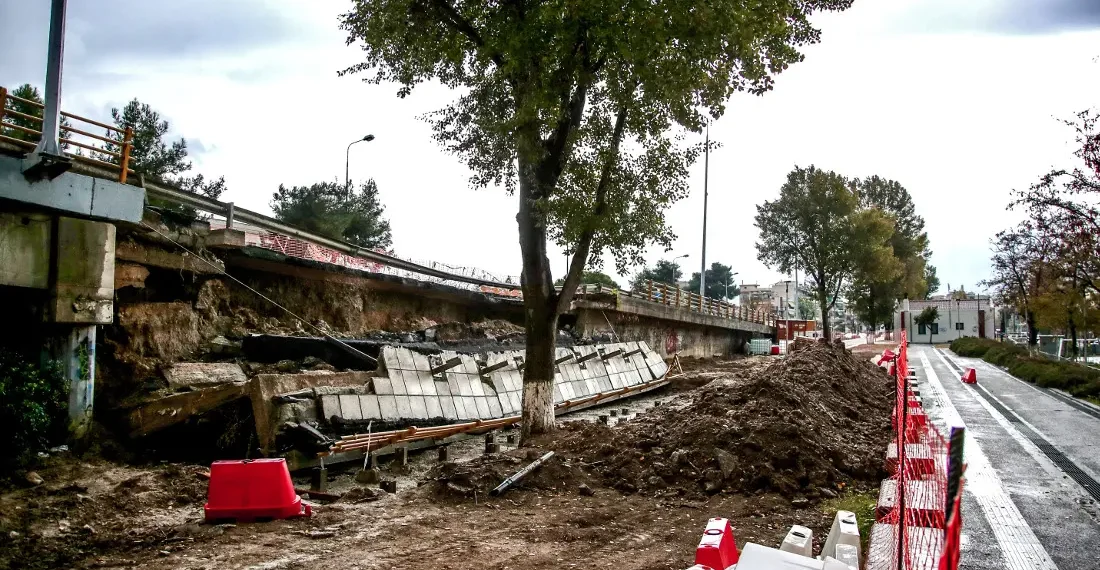 Θεσσαλονίκη: Στη Γέφυρα Δενδροποτάμου ο Ταχιάος και δύο μηχανικοί – Μελέτη fast track για το επίχωμα