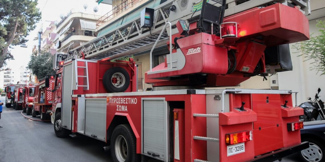 Θεσσαλονίκη: Συναγερμός στην Πυροσβεστική για φωτιά σε διαμέρισμα