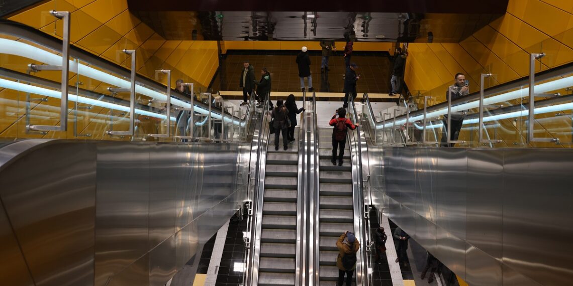 Μετρό Θεσσαλονίκης: Δεν θα εκδίδονται σήμερα προσωποποιημένες κάρτες- Εκτός λειτουργίας τα ασανσέρ σε δύο σταθμούς