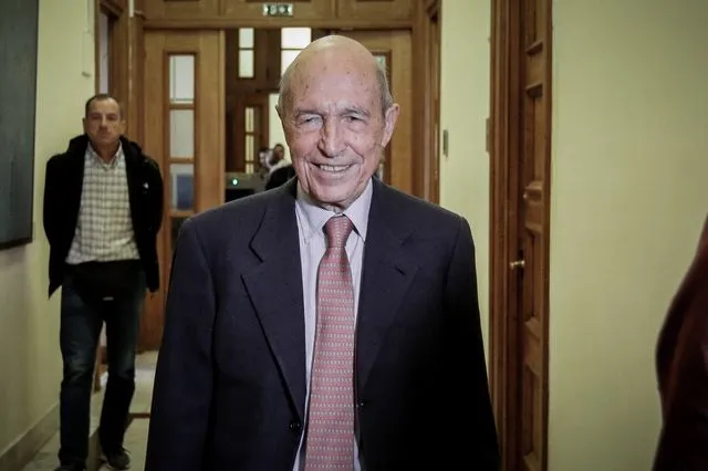 Τετραήμερο εθνικό πένθος για τον Κώστα Σημίτη