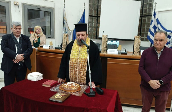 Το Δημοτικό Συμβούλιο Κορδελιού Ευόσμου έκοψε τη βασιλόπιτά του