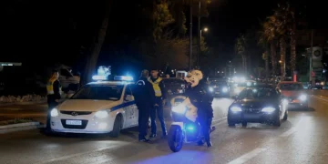 Θεσσαλονίκη: Συνελήφθη 49χρονος που ενεπλάκη σε τροχαίο οδηγώντας μεθυσμένος- Χειροπέδες και σε 11 οδηγούς χωρίς δίπλωμα